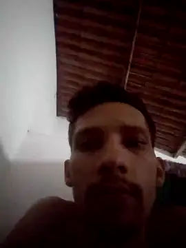 LucasMarcelo85 online show from January 23, 2025, 7:43 am