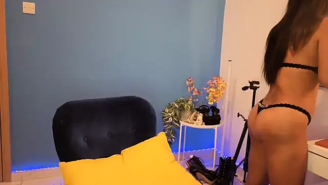 Snapshot of NaughtyMe chatting on October 29, 2025, 11:14 pm NaughtyMe online show from October 29, 2025, 11:14 pm