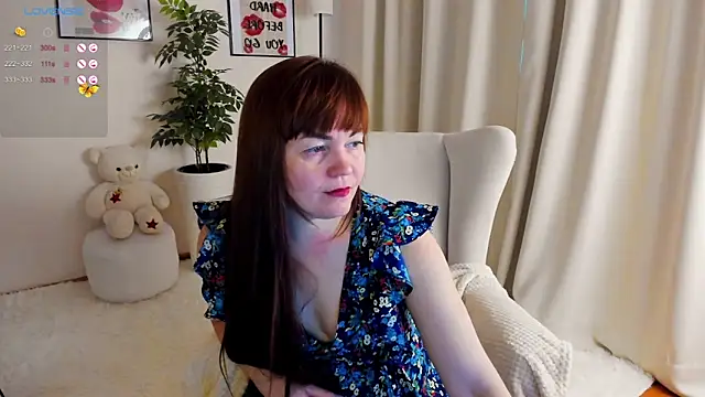Snapshot of VanessaSmuth chatting on October 25, 2025, 1:49 am VanessaSmuth online show from October 25, 2025, 1:49 am