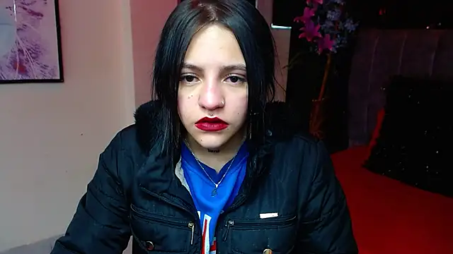 Violettasquirt online show from November 10, 2025, 1:27 pm