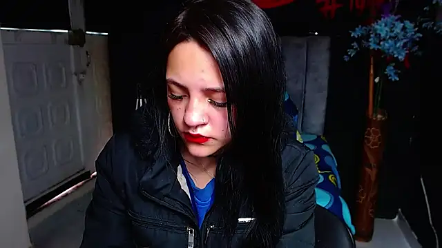 Violettasquirt online show from March 11, 2026, 1:38 pm