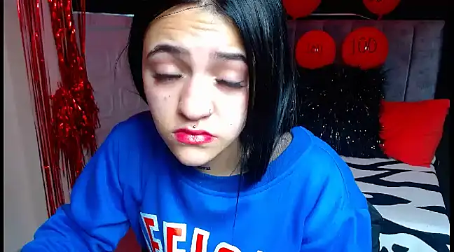 Violettasquirt online show from March 3, 2025, 3:32 pm