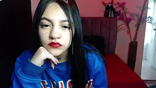 Snapshot of Violettasquirt chatting on September 20, 2025, 1:16 pm Violettasquirt online show from September 20, 2025, 1:16 pm