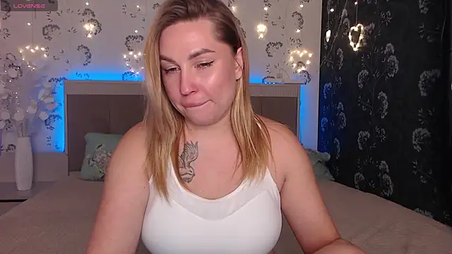 KisssAmmeli online show from April 23, 2026, 5:25 pm