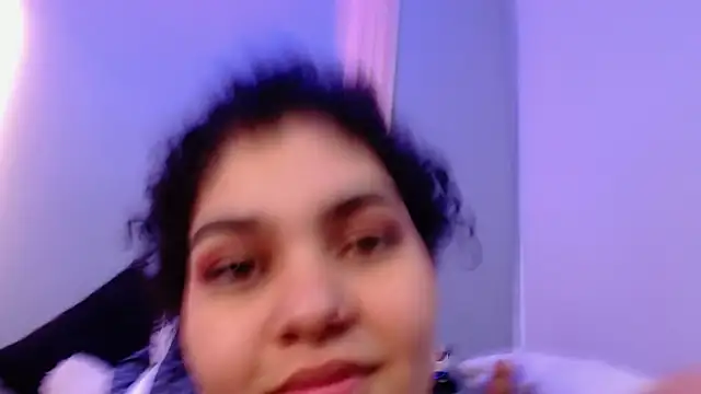 fabiana hot couple online show from February 21, 2025, 1:55 am