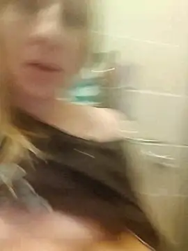 Linda 999 online show from October 8, 2025, 9:59 pm