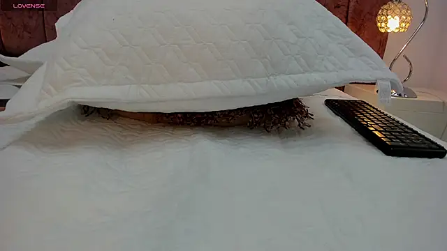 Snapshot of Cameron_cutee chatting on October 1, 2025, 11:36 am Cameron cutee online show from October 1, 2025, 11:36 am