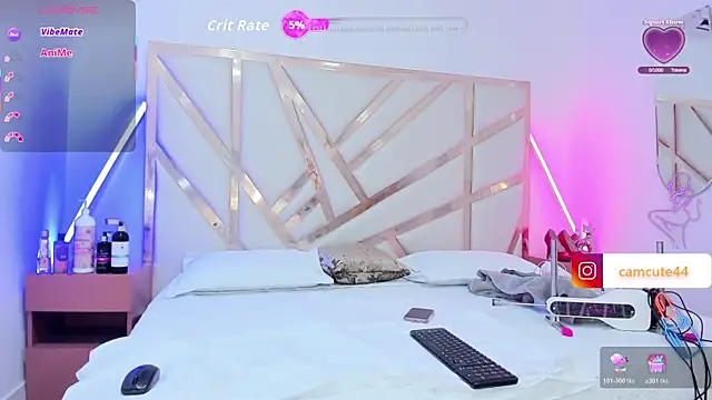 Snapshot of Cameron_cutee chatting on October 23, 2025, 7:01 pm Cameron cutee online show from October 23, 2025, 7:01 pm