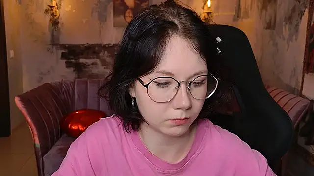 Snapshot of NancyMartinez chatting on October 16, 2025, 9:06 am NancyMartinez online show from October 16, 2025, 9:06 am