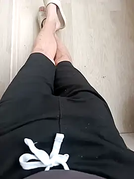 red red00 online show from December 23, 2024, 8:00 am