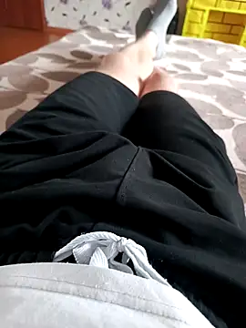 red red00 online show from February 10, 2025, 11:04 am