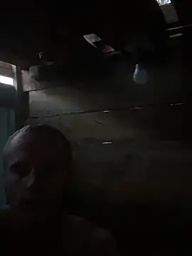 red red00 online show from September 22, 2025, 3:40 pm