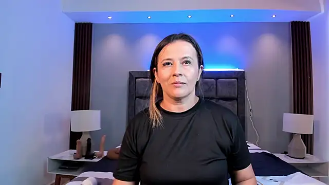 Snapshot of Susann_Ross chatting on July 11, 2026, 11:32 am Susann Ross online show from July 11, 2026, 11:32 am