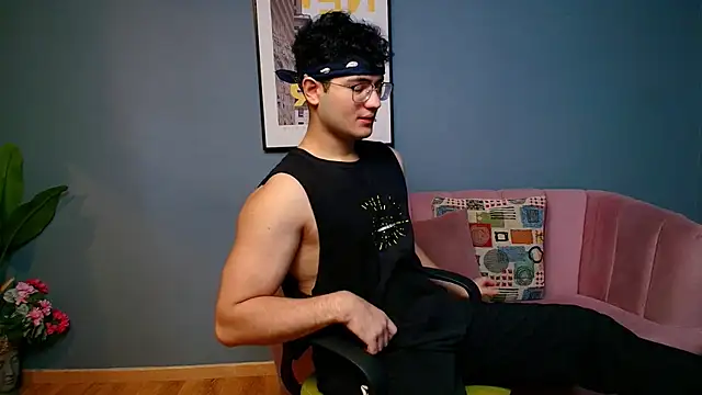 Snapshot of Mark_Evans1_ chatting on March 19, 2025, 7:38 pm Mark Evans1 online show from March 19, 2025, 7:38 pm