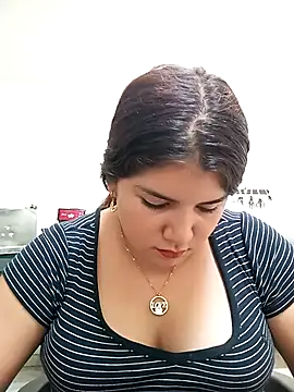 girl tentation69 online show from February 28, 2025, 2:31 pm