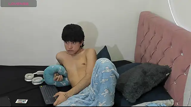 Snapshot of blue_baby20 chatting on March 6, 2025, 5:24 am blue baby20 online show from March 6, 2025, 5:24 am