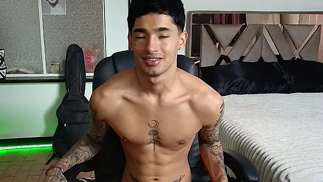 Snapshot of Damon__333 chatting on September 22, 2025, 6:58 pm Damon 333 online show from September 22, 2025, 6:58 pm