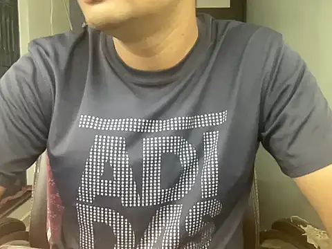 Snapshot of NiceBoy9099 chatting on October 7, 2025, 4:52 pm NiceBoy9099 online show from October 7, 2025, 4:52 pm