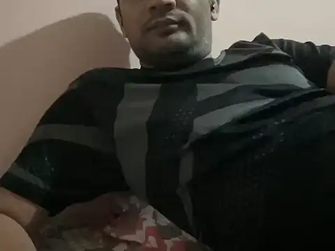 NiceBoy9099 online show from February 15, 2026, 5:34 pm