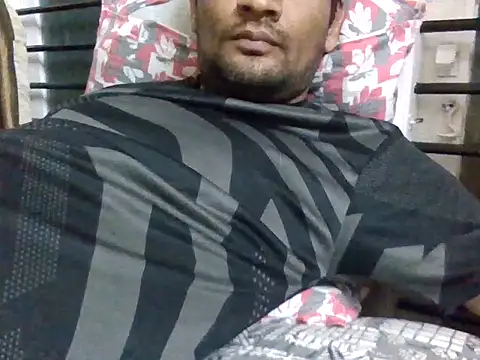 Snapshot of NiceBoy9099 chatting on January 25, 2025, 6:35 pm NiceBoy9099 online show from January 25, 2025, 6:35 pm