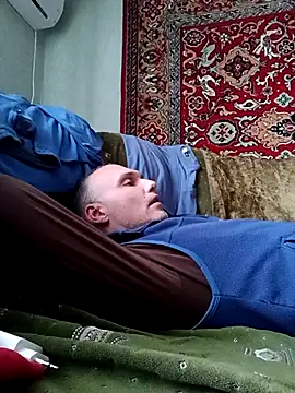 Snapshot of Pineapple04 chatting on October 16, 2025, 2:03 pm Pineapple04 online show from October 16, 2025, 2:03 pm