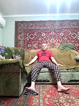 Pineapple04 online show from May 15, 2026, 5:44 pm