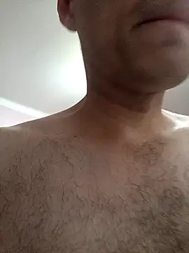 Snapshot of Pineapple04 chatting on September 17, 2025, 4:42 pm Pineapple04 online show from September 17, 2025, 4:42 pm