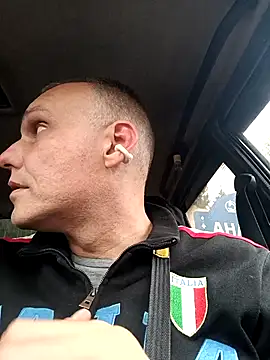 Snapshot of Pineapple04 chatting on October 1, 2025, 11:36 am Pineapple04 online show from October 1, 2025, 11:36 am