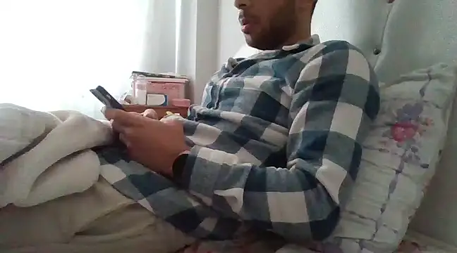 Snapshot of Crazyturko07 chatting on February 15, 2025, 6:12 am Crazyturko07 online show from February 15, 2025, 6:12 am