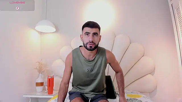 Ethan  Walker online show from April 17, 2026, 2:53 pm