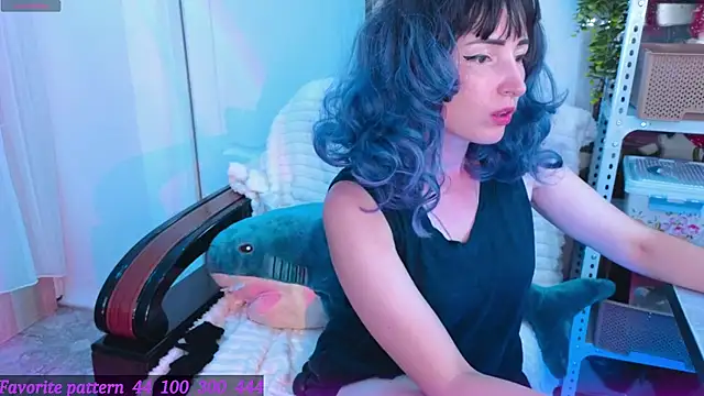 Toxic Ellies online show from June 30, 2026, 3:01 pm