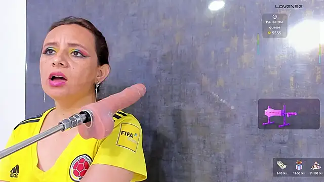 Snapshot of Issys_milf chatting on September 9, 2025, 12:25 pm Issys milf online show from September 9, 2025, 12:25 pm