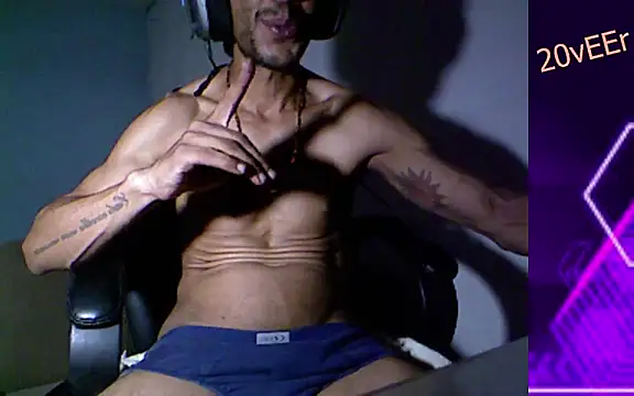 Snapshot of 20vEEr chatting on March 15, 2025, 4:46 am 20vEEr online show from March 15, 2025, 4:46 am