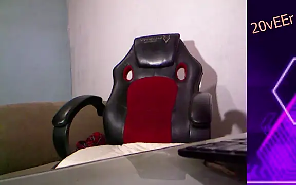 Snapshot of 20vEEr chatting on March 12, 2025, 12:53 am 20vEEr online show from March 12, 2025, 12:53 am