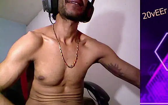 Snapshot of 20vEEr chatting on March 17, 2025, 4:19 am 20vEEr online show from March 17, 2025, 4:19 am