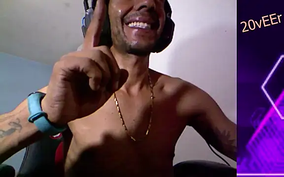 Snapshot of 20vEEr chatting on March 13, 2025, 4:49 am 20vEEr online show from March 13, 2025, 4:49 am