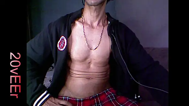 Snapshot of 20vEEr chatting on October 10, 2025, 9:32 am 20vEEr online show from October 10, 2025, 9:32 am