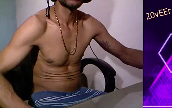 Snapshot of 20vEEr chatting on March 13, 2025, 1:43 am 20vEEr online show from March 13, 2025, 1:43 am