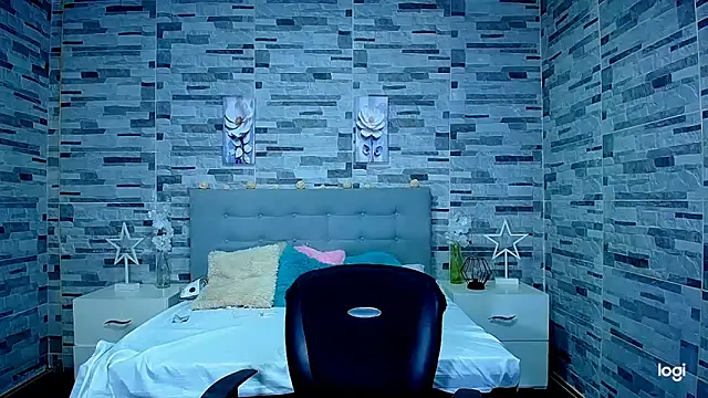 Snapshot of ADAM_HOT chatting on September 28, 2025, 8:49 pm ADAM HOT online show from September 28, 2025, 8:49 pm