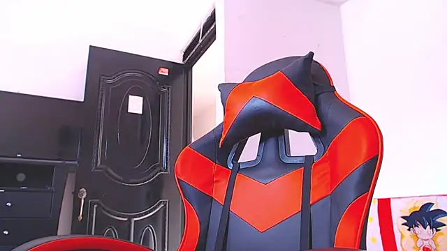 ADAM HOT online show from December 14, 2025, 7:41 pm