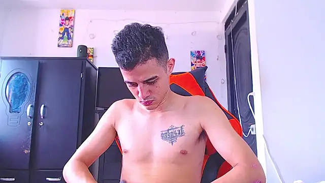 ADAM HOT online show from April 8, 2026, 4:08 pm