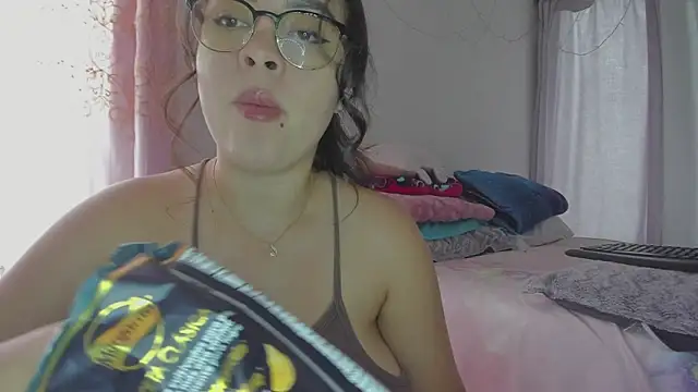 Snapshot of HARLEYNAPIER chatting on February 7, 2026, 6:05 pm HARLEYNAPIER online show from February 7, 2026, 6:05 pm