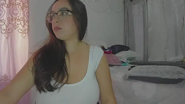 Snapshot of HARLEYNAPIER chatting on February 10, 2026, 10:31 pm HARLEYNAPIER online show from February 10, 2026, 10:31 pm