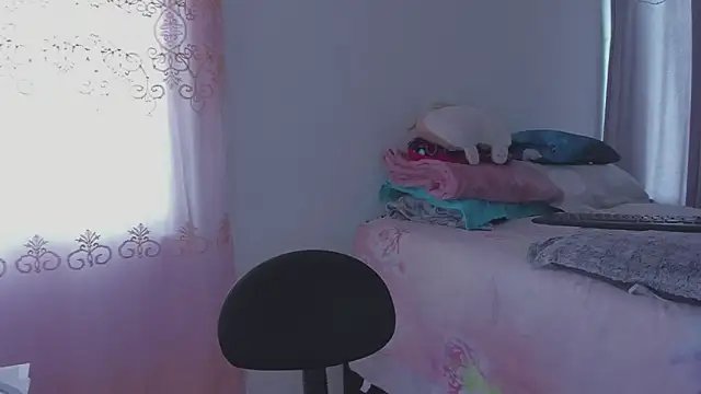 Snapshot of HARLEYNAPIER chatting on February 8, 2026, 3:32 pm HARLEYNAPIER online show from February 8, 2026, 3:32 pm