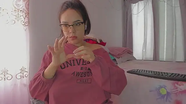 Snapshot of HARLEYNAPIER chatting on February 6, 2026, 5:53 pm HARLEYNAPIER online show from February 6, 2026, 5:53 pm