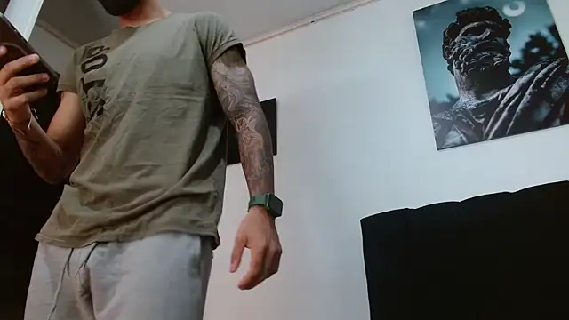 Hendry  online show from March 22, 2025, 2:16 am