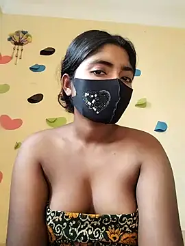 Lina-Rose online show from March 10, 2025, 9:01 am