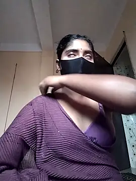 Lina-Rose online show from October 9, 2025, 1:39 am