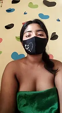 Lina-Rose online show from March 12, 2025, 4:19 am