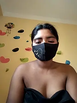 Lina-Rose online show from March 11, 2025, 11:12 am